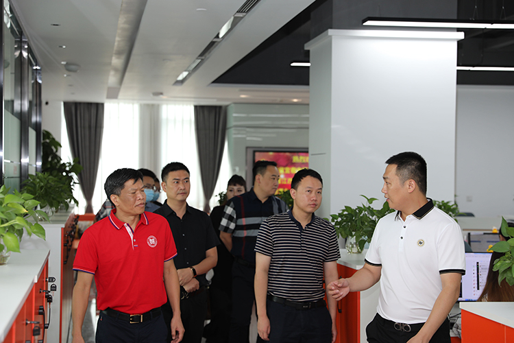 三亿(中国)官方在线登录人力集团 三亿(中国)官方在线登录人力集团