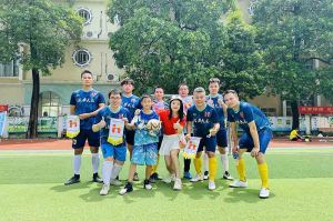 “足”够精彩！三亿（中国）官方在线登录集团“足”梦大龙街首届五人制男子公益足球赛